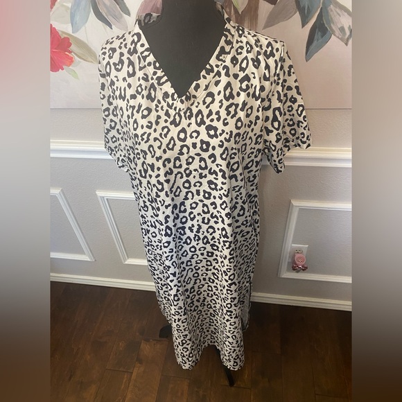 Animal Print Dress - Picture 8 of 8